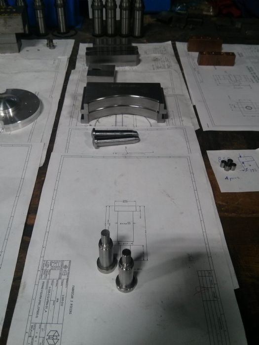 Maquinado de componentes de precisión - 