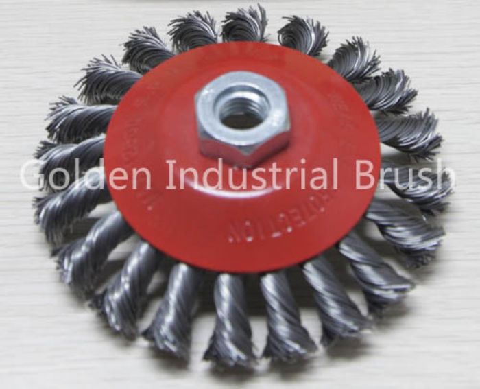 Cepillo torcido de la rueda del nudo - 