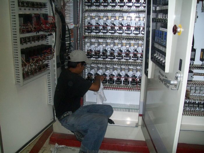 AUTOMATIZACIONES INDUSTRIALES - VARIAS