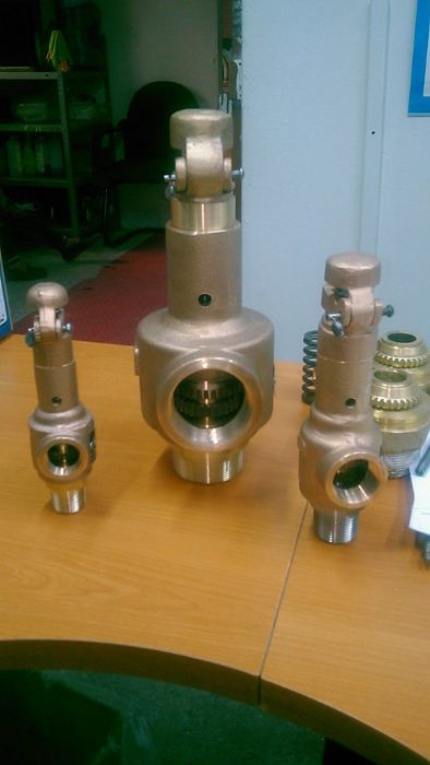 VALVULAS DE SEGURIDAD Y ALIVIO - VALVULAS CUEVAS