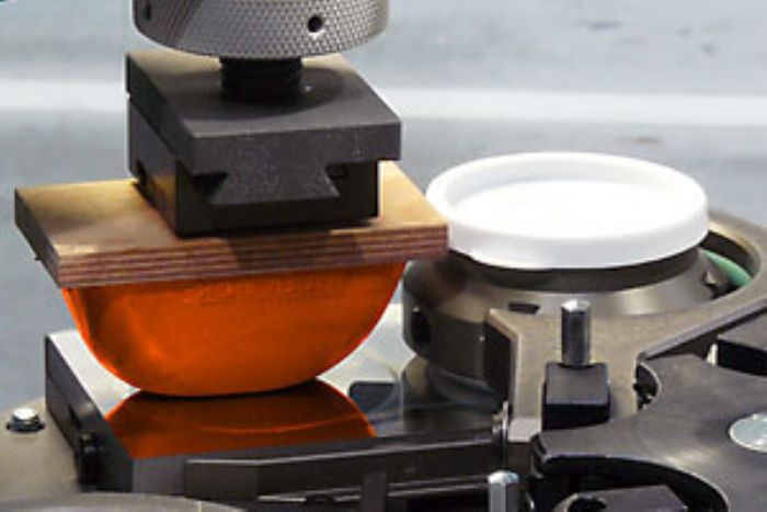 Tintas de uno, dos o tres componentes, solventes,, retardantes, endurecedores - ruco