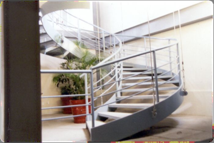 HERRERÍA ESCALERAS SEGUN ESPECIFICACIONES - 