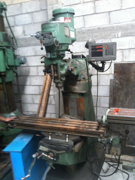 FRESADORA BRIDGEPORT - BRIDGEPORT