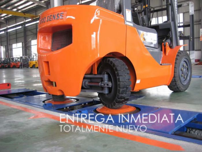 OFERTA MONTACARGAS DIESEL-GAS ENTREGA INMEDIATA - 