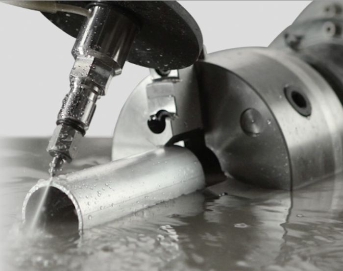 EL EJE GIRATORIO - Omax