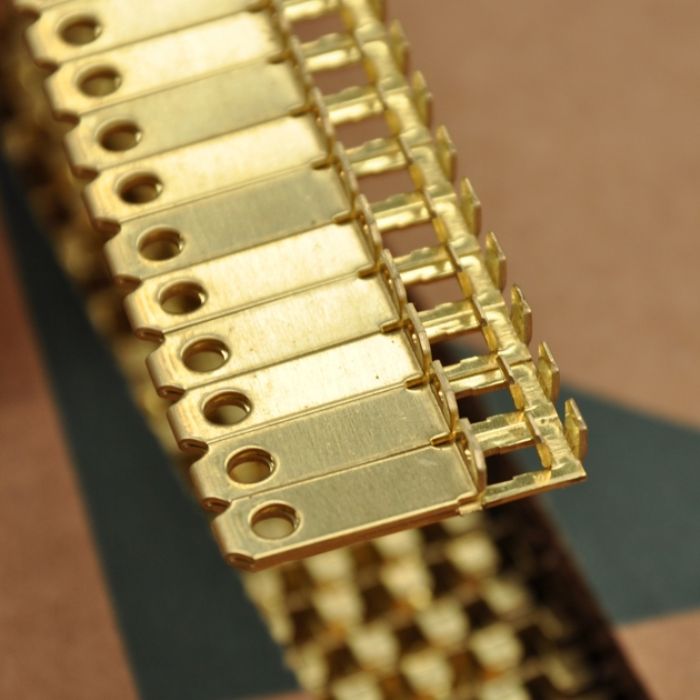 Pata de clavija angular gruesa - ETCO