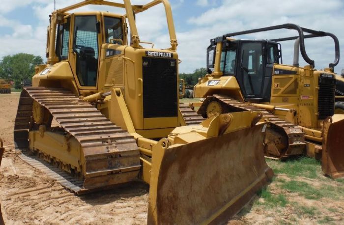 BULLDOZER CATERPILLAR-KOMATSU - CATERPILLAR