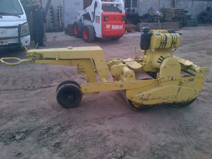 VIBROCOMPACTADOR DOBLERODILLO BOMAG - BOMAG