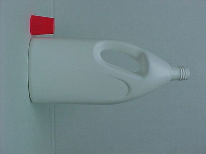 Envase de 1 lt, Gota  Color blanco para tapa tipo vaso rosca 28. Lote de 72pzs $ 151.00 El precio no incluye la tapa Este envase es ideal para suavizante de telas, detergente líquido, cloro etc. Contáctanos: (442) 2183847 - KUNSTOFF TECHNOLOGIE